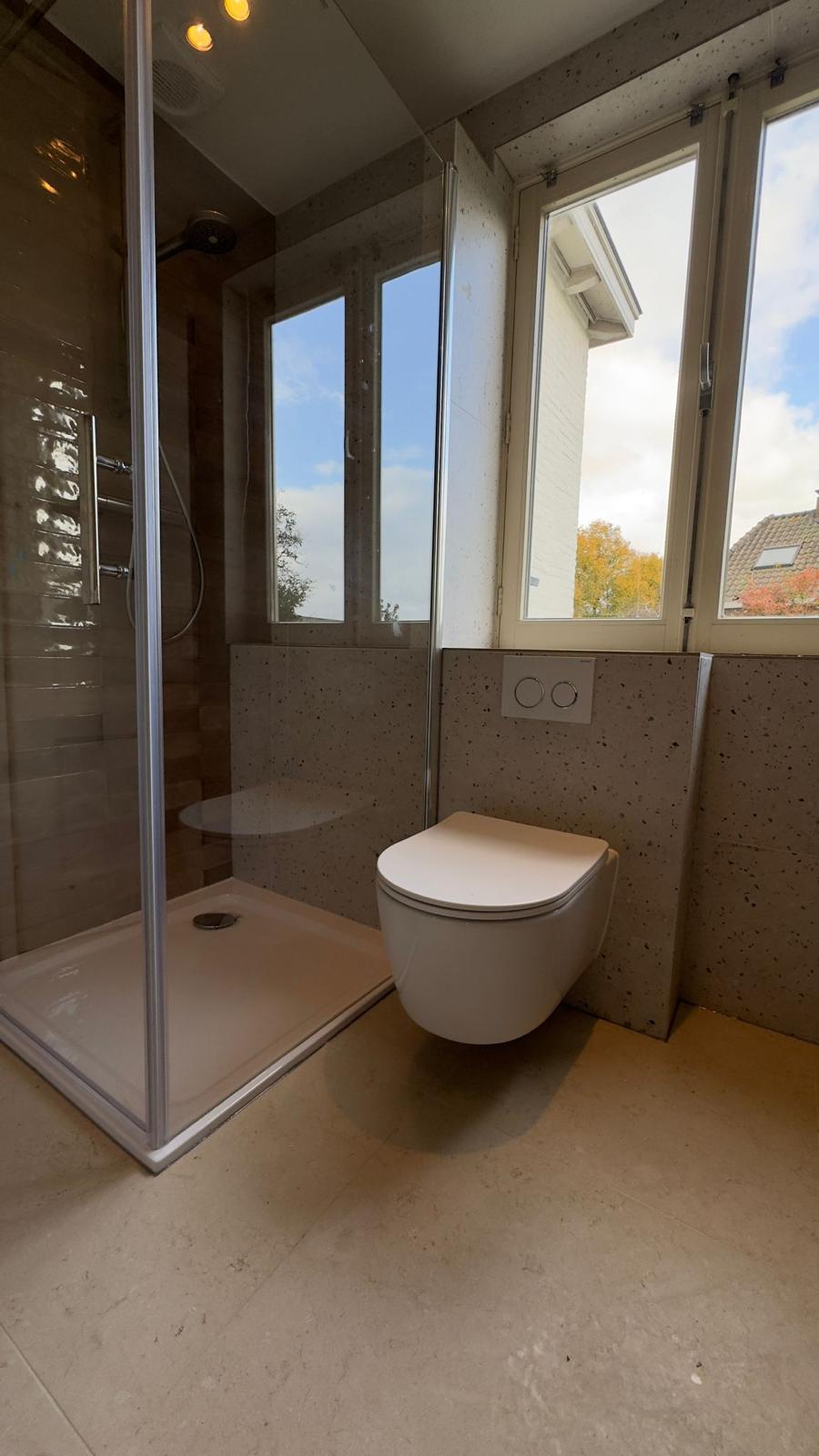 Volledige Badkamer Renovatie in Jaren '30 Woning te Tilburg