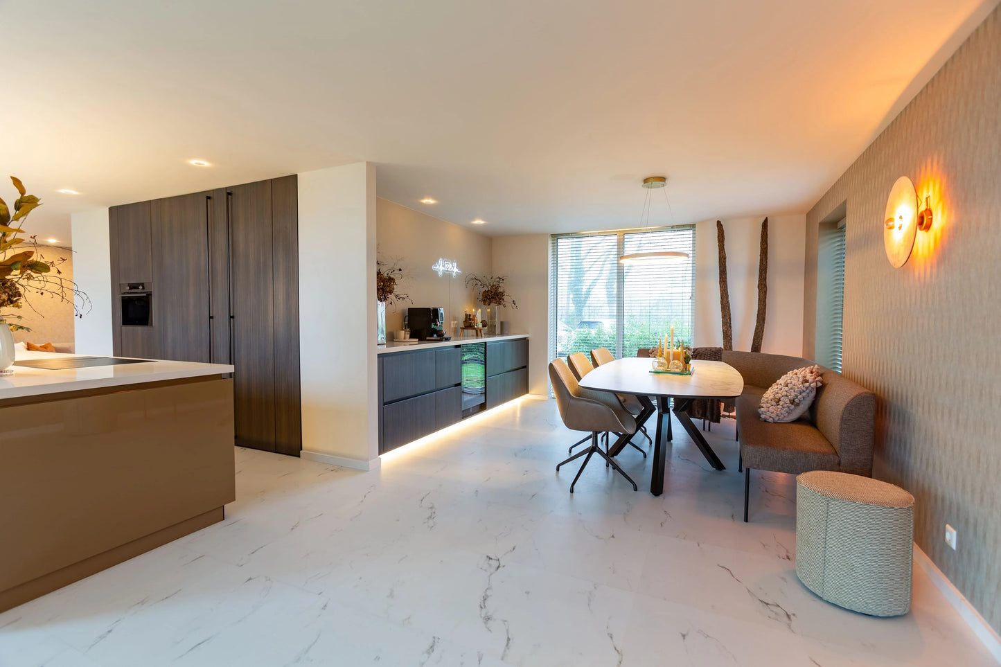 VRIJSTAANDE VILLA - VOLLEDIGE RENOVATIE EN UITBREIDING