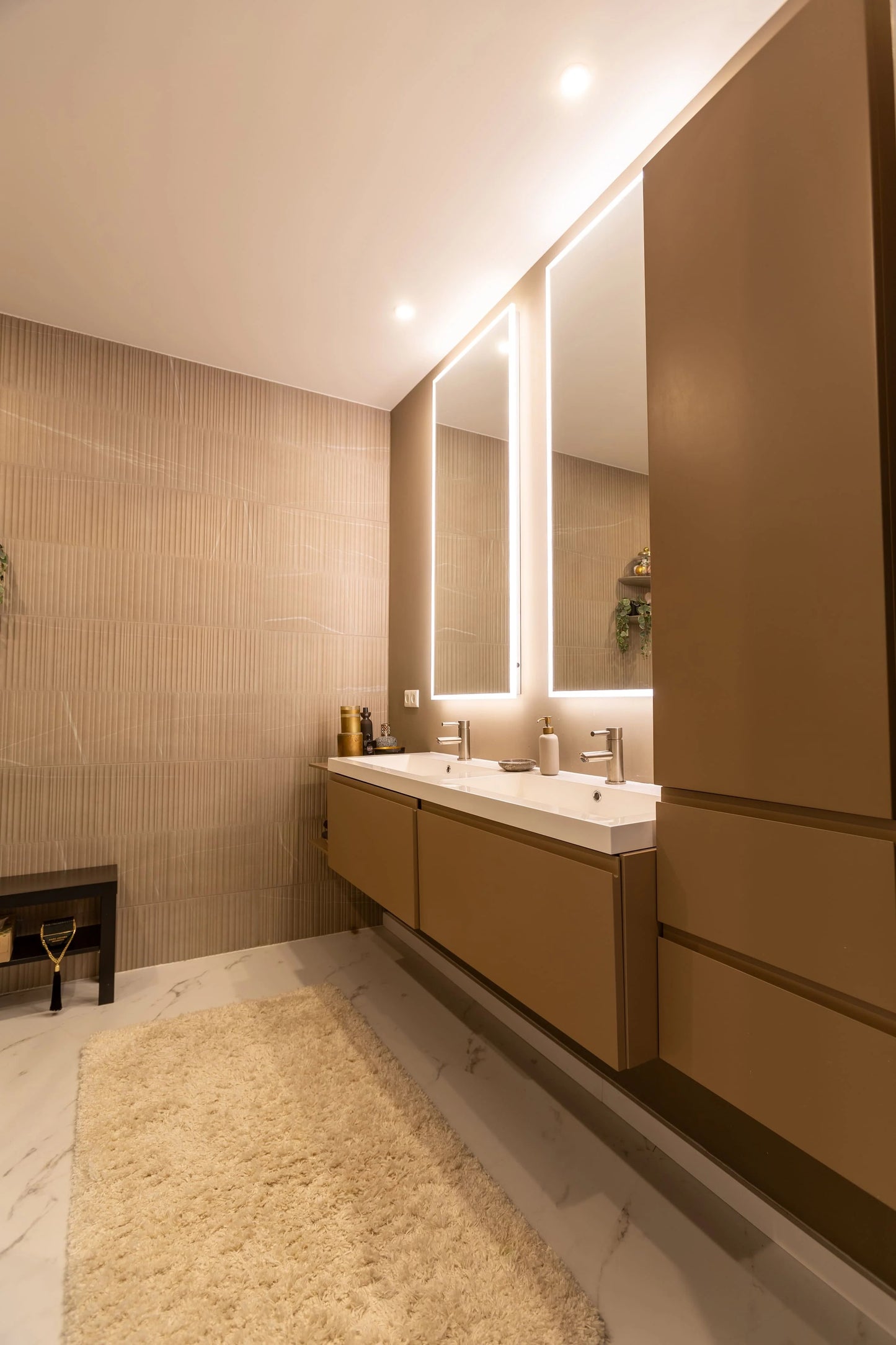 VRIJSTAANDE VILLA - VOLLEDIGE RENOVATIE EN UITBREIDING